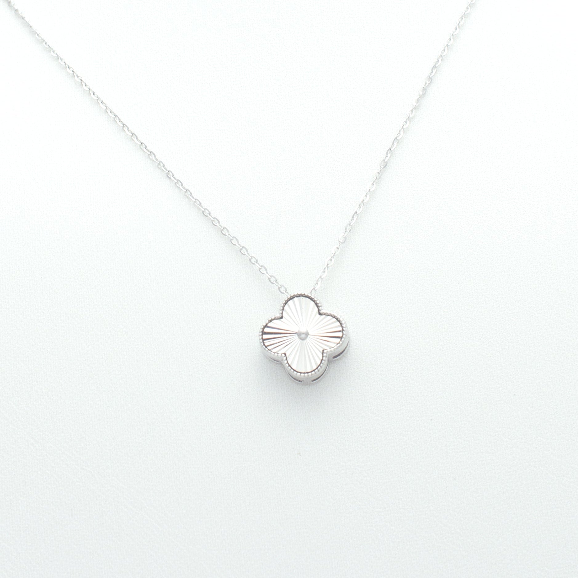 Clover Pendant Necklace in Sterling Silver