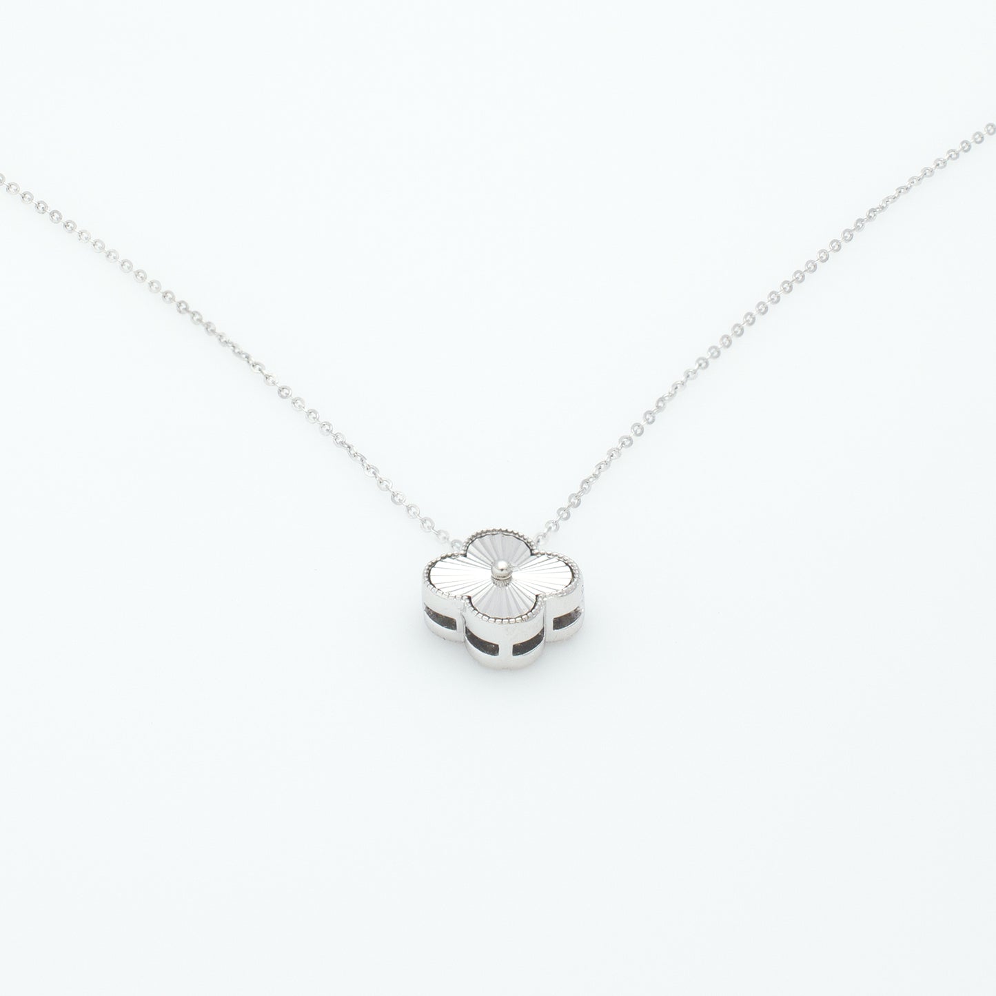 Clover Pendant Necklace in Sterling Silver
