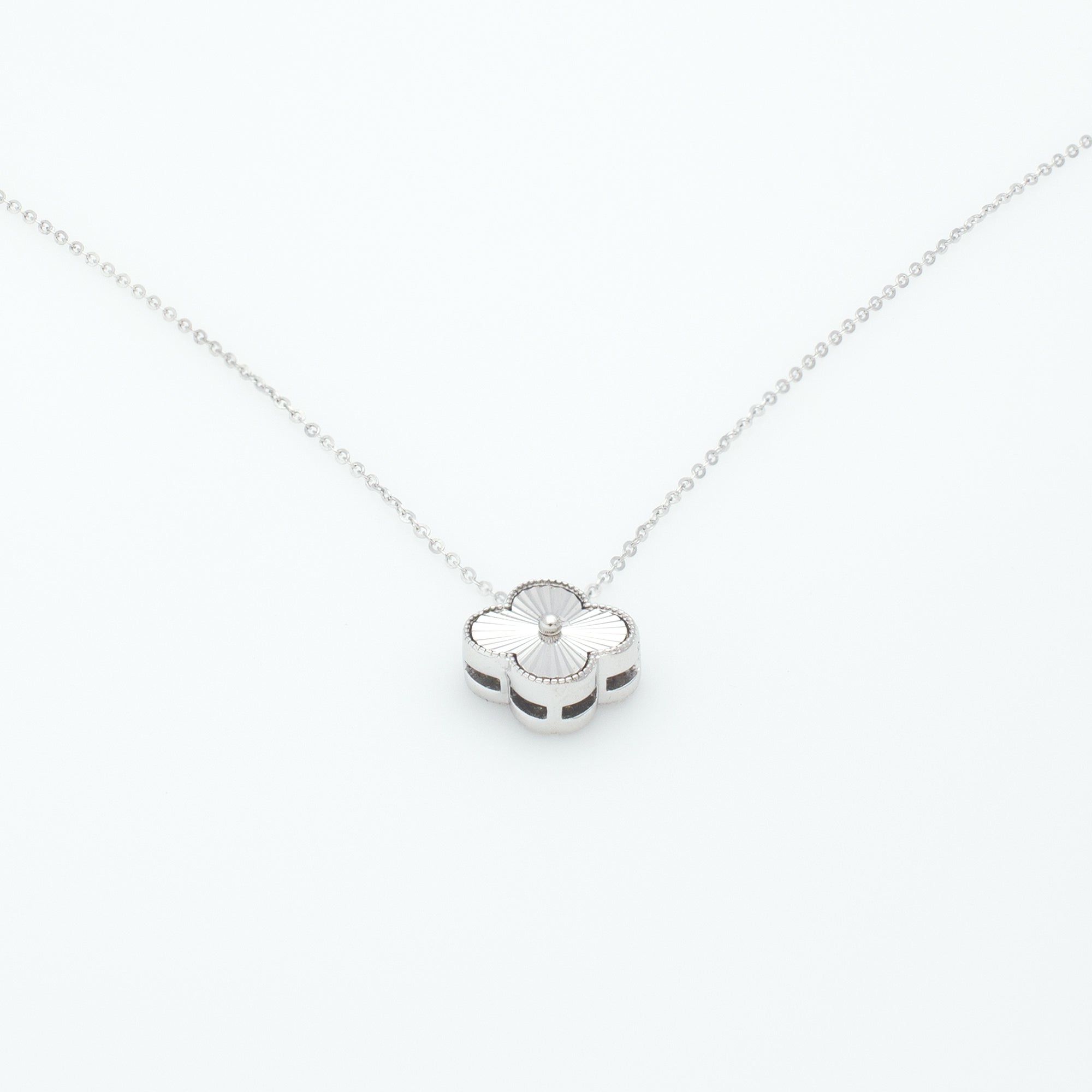 Clover Pendant Necklace in Sterling Silver