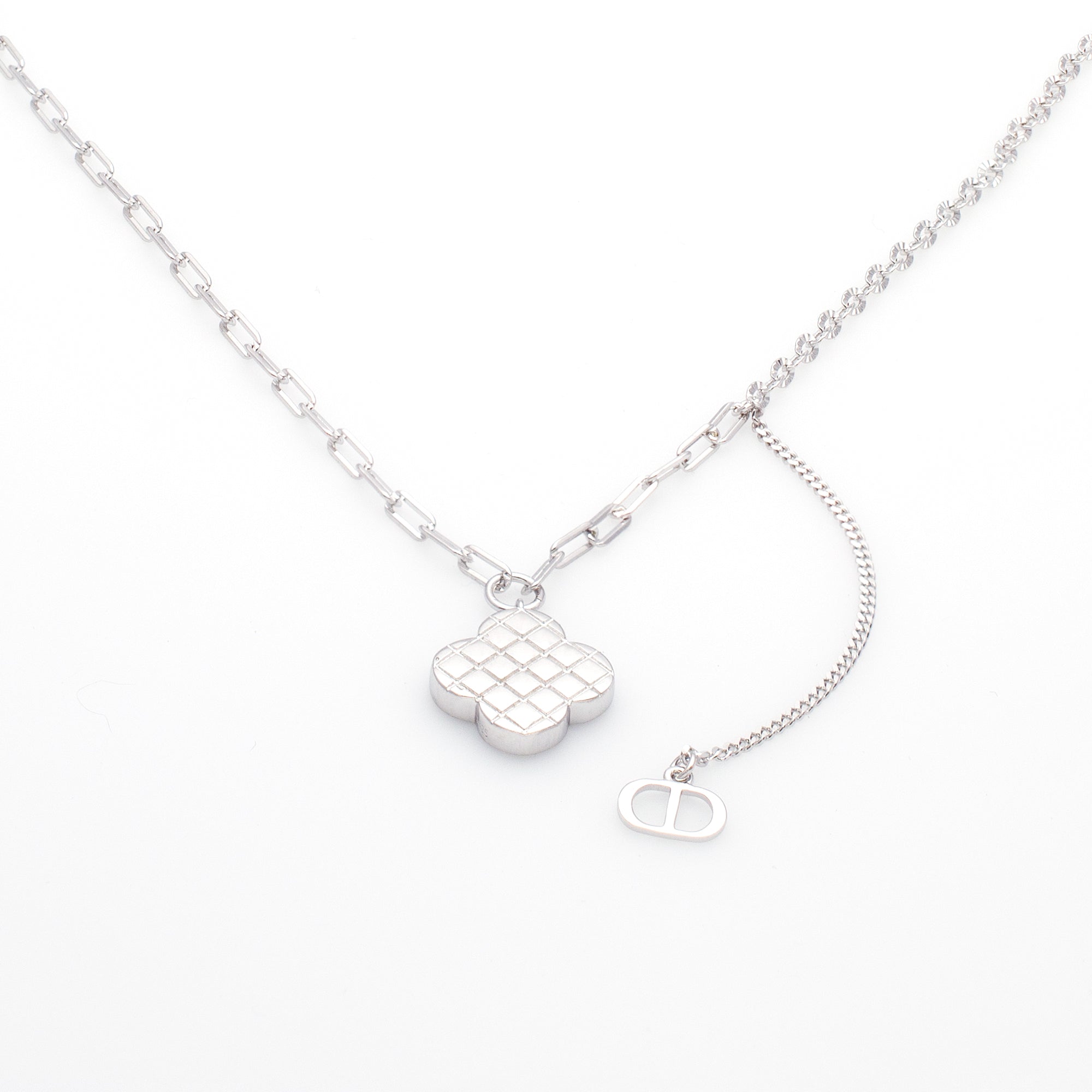 Modern Clover Pendant Necklace in Sterling Silver