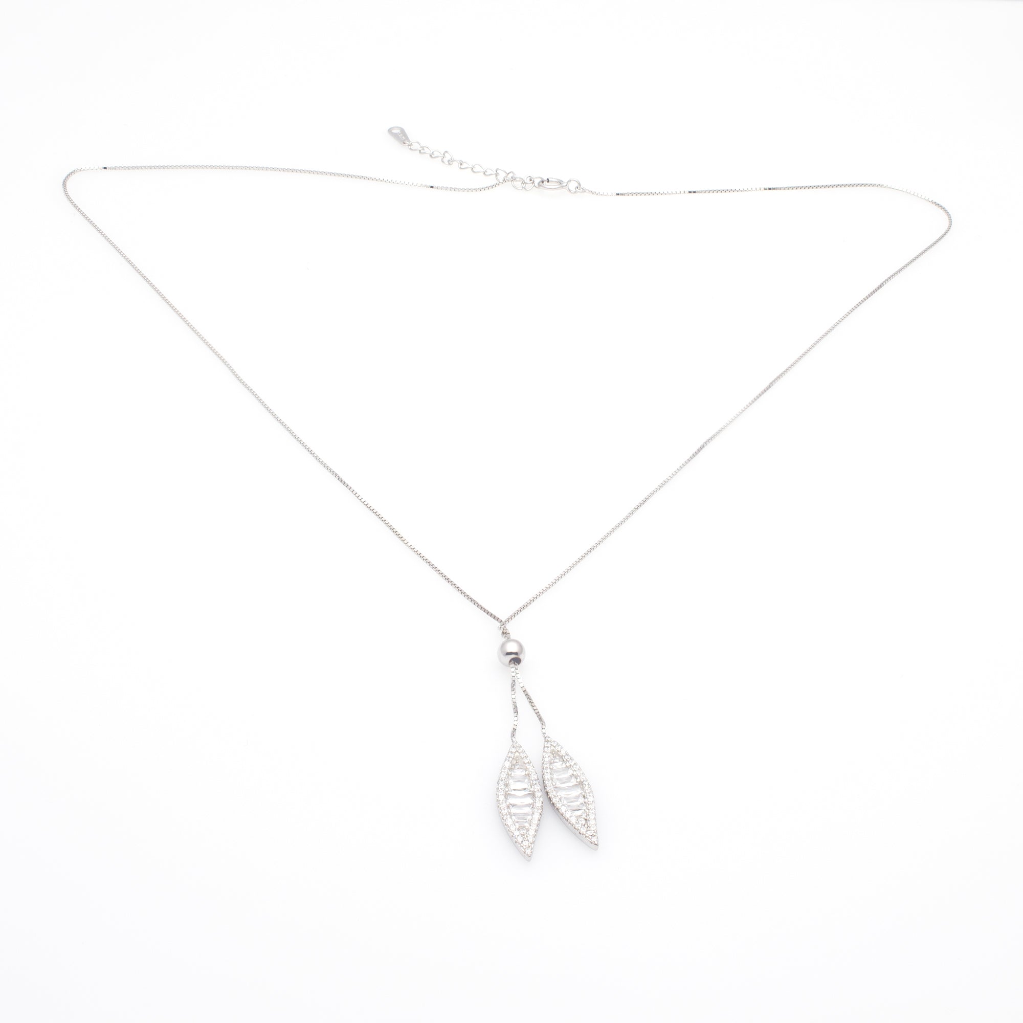 Interlocking Circle Pendant Necklace in Sterling Silver