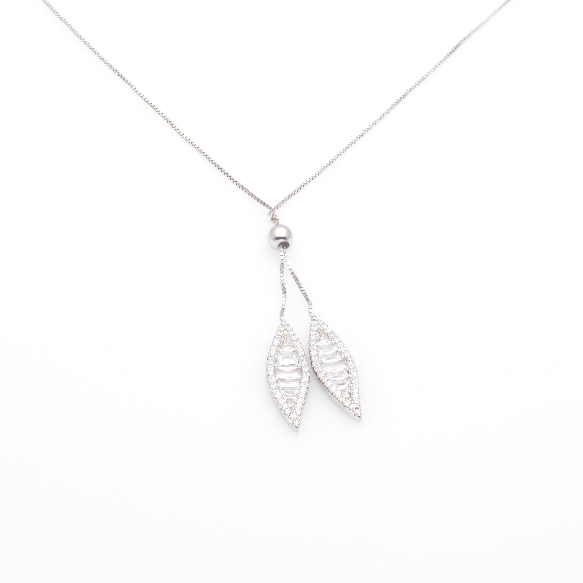 Interlocking Circle Pendant Necklace in Sterling Silver